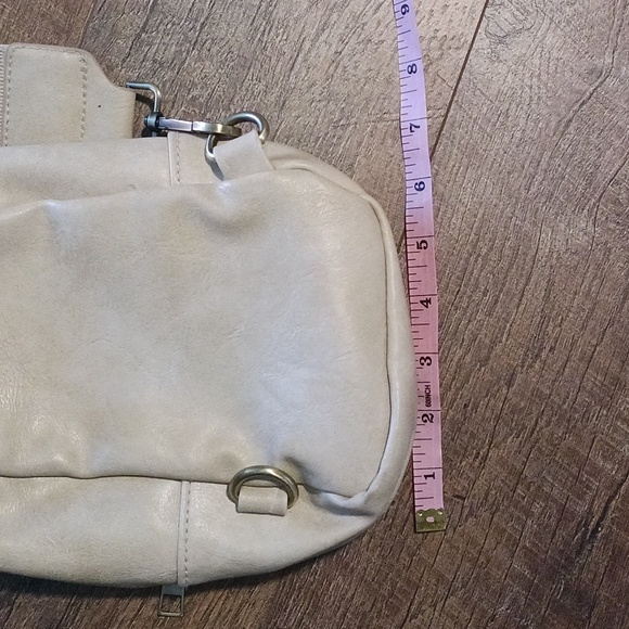 Sling cross body Bag vegan leather 🌸 - Picture 9 of 11